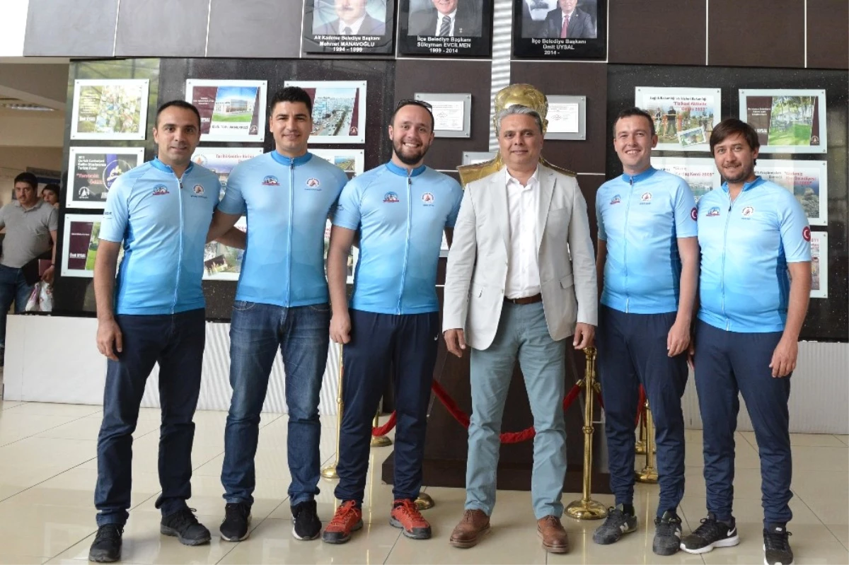 Tayfa Bisiklet Grubu Samsun\'a Pedallıyor