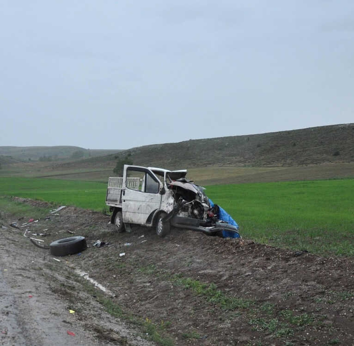 Tokat\'ta Tır ile Kamyonet Çarpıştı: 1 Ölü, 2 Yaralı