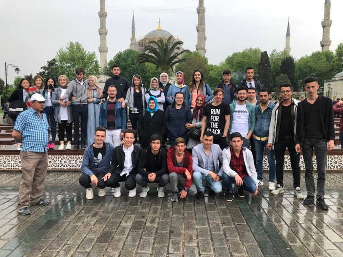 Vezirhan Belediyesi, İstanbul Gençlik Gezisi Düzenledi