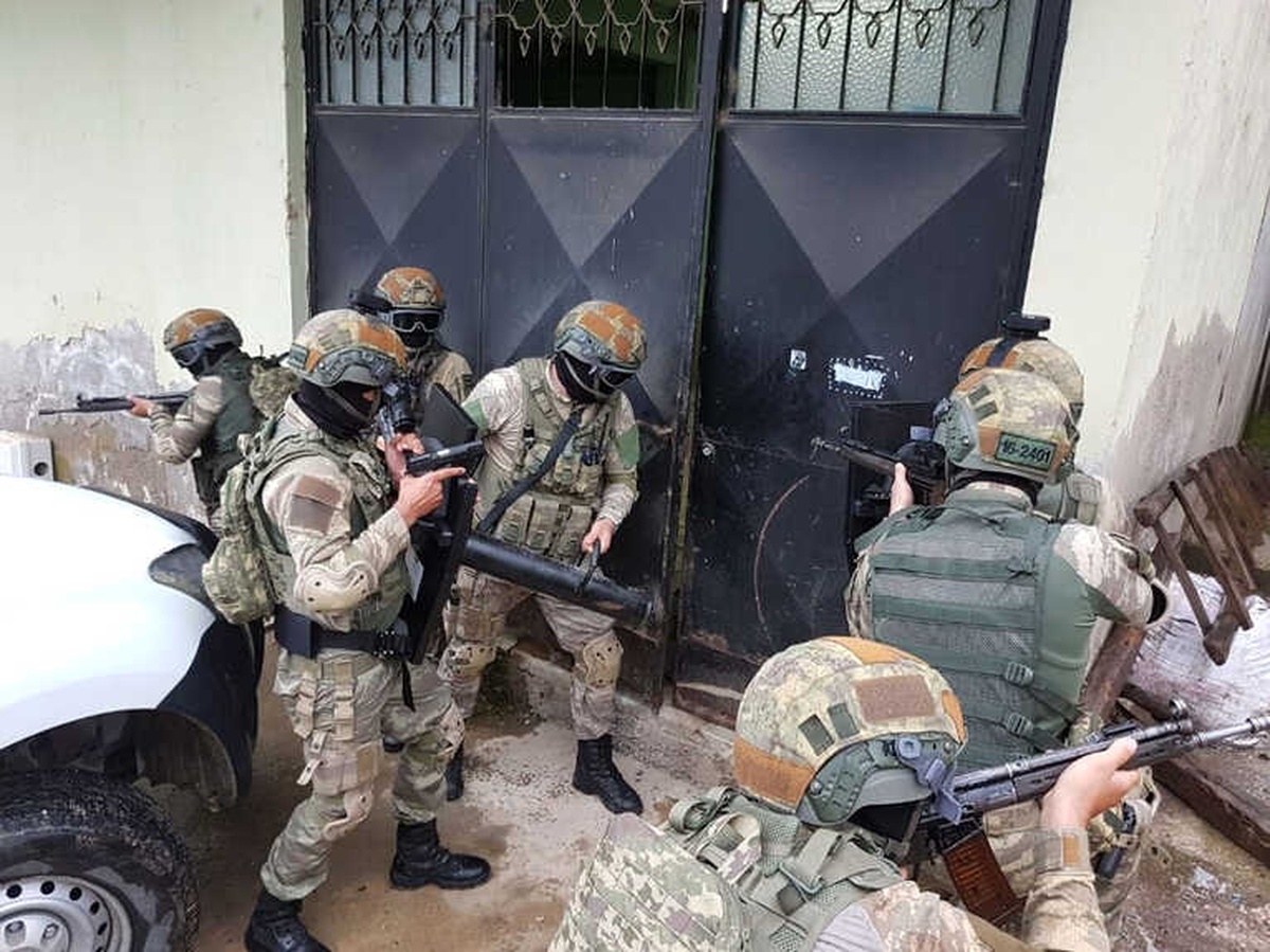Zehir Tacirlerine Jöh\'ten Nefes Kesen Operasyon: 59 Gözaltı