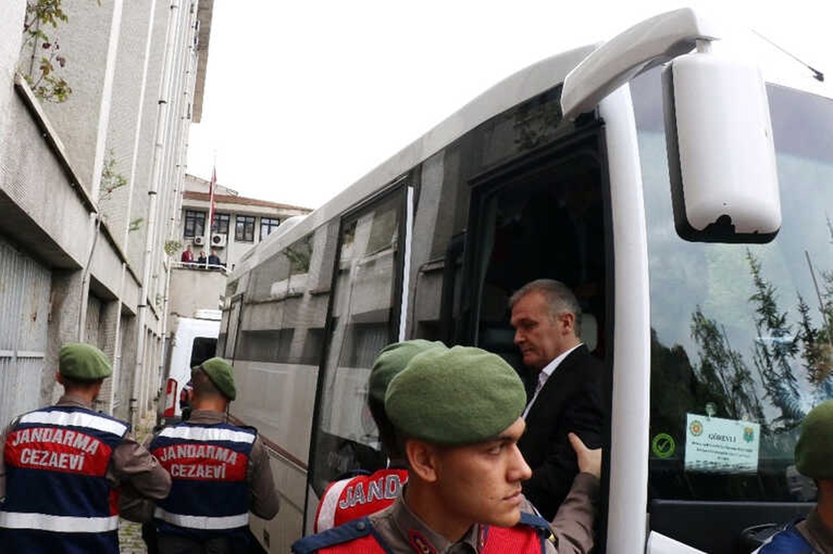 Zonguldak\'ta 73 Sanıklı Fetö/pdy Duruşması