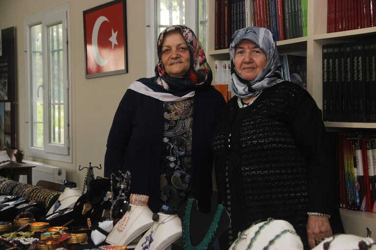 Bu Kadınlar Hem Öğreniyor Hem de Para Kazanıyorlar