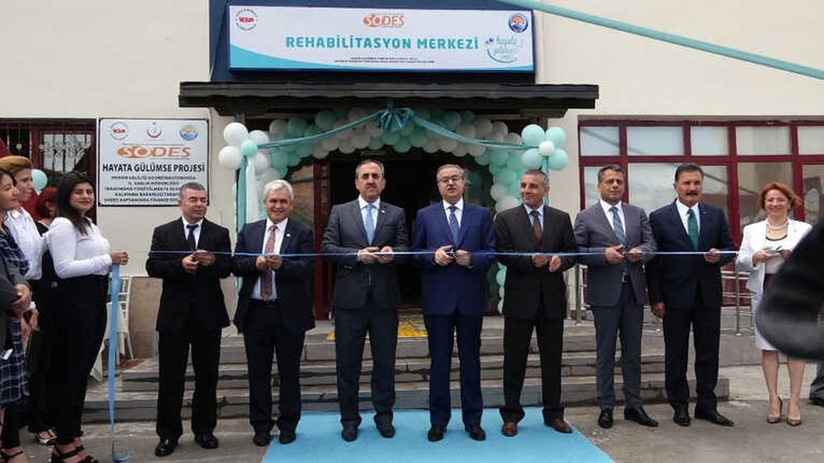 Hayata Gülümse Projesi\' ile Yaşama Bağlanacaklar