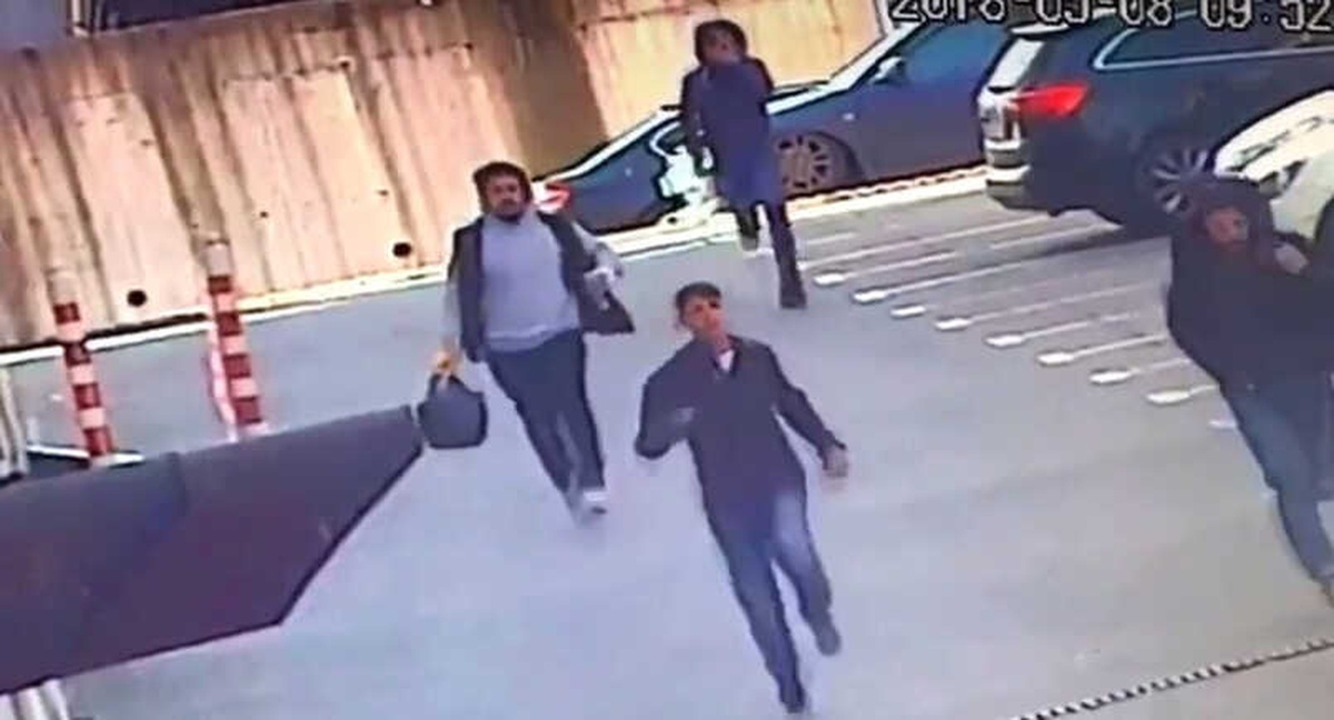 Kuryeden 1.2 Milyon TL Çalan Gaspçıların Kaçış Anları Kamerada