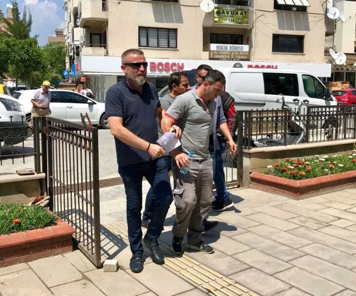 Kuşadası\'nda Hırsızlık Şüphesiyle Aranan Zanlı Yakalandı