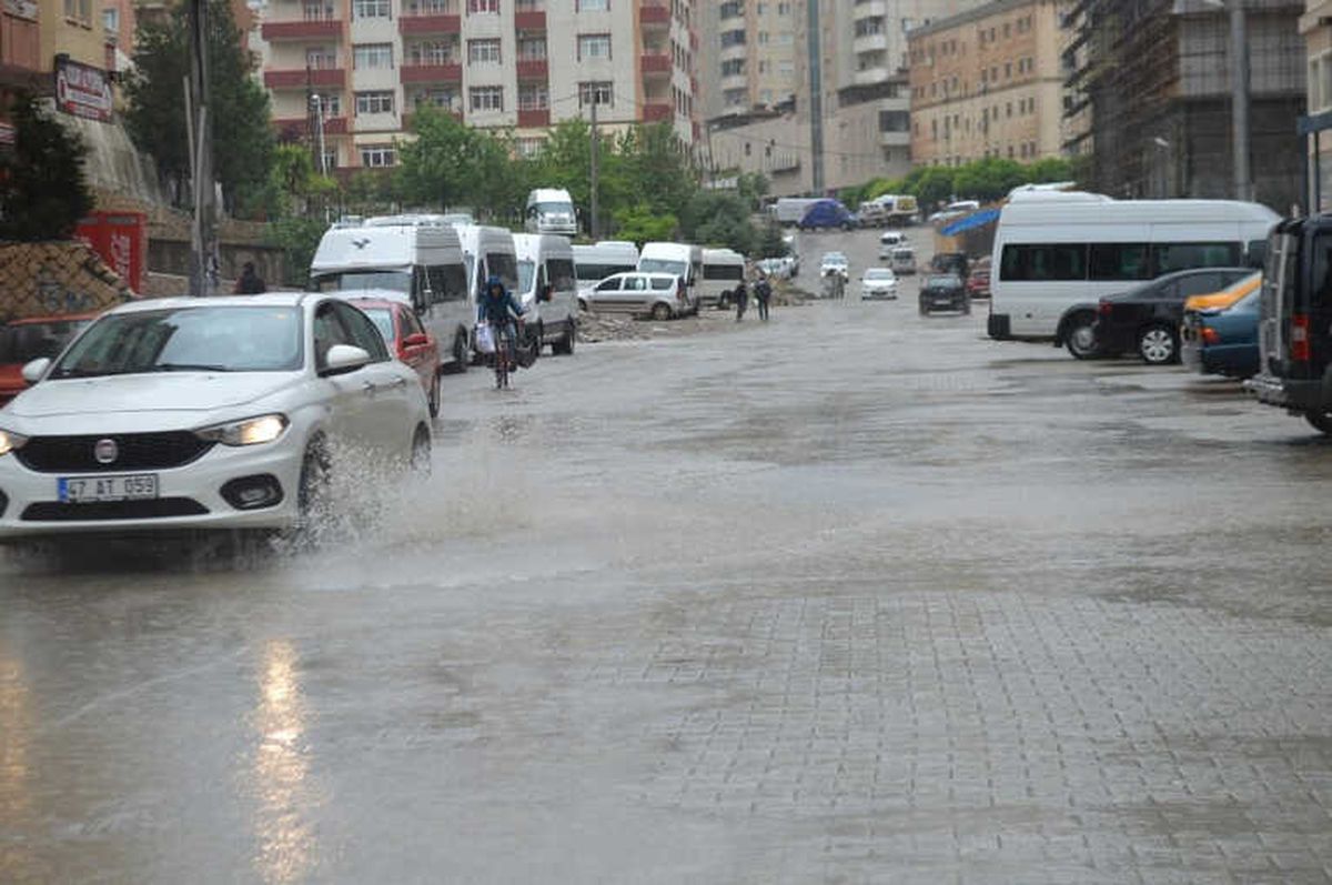 Mardin\'de Yağışlar Su Baskınlarına Neden Oldu