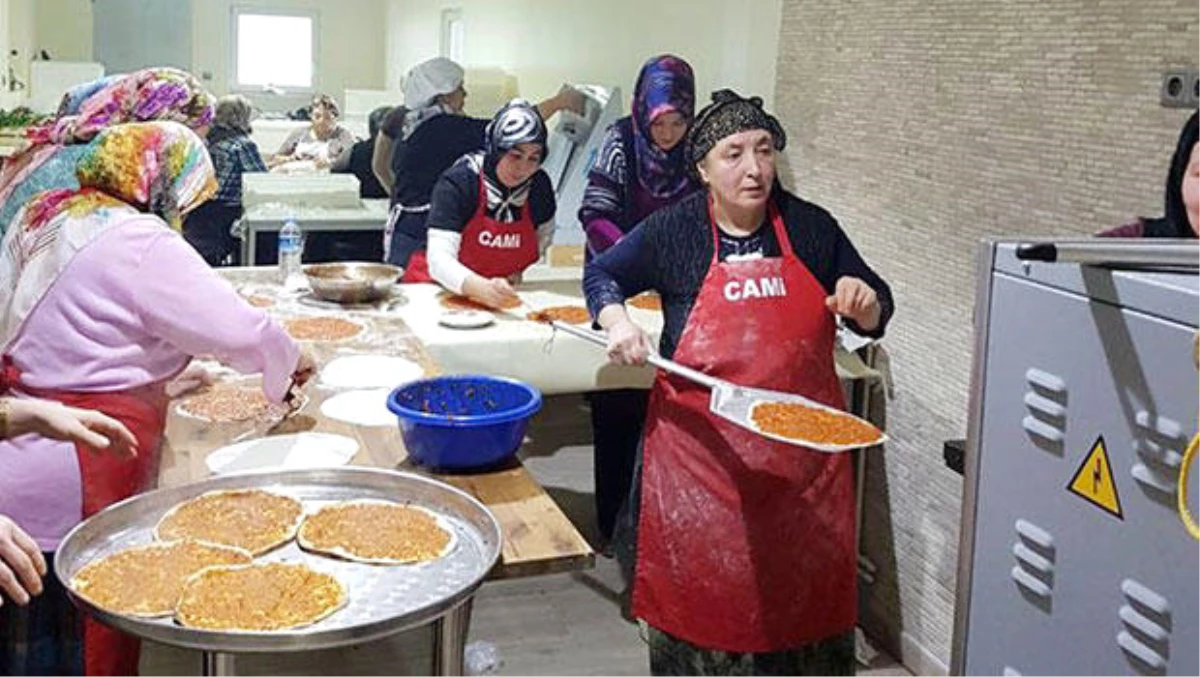 Mutfaktan Kazandıklarını TSK\'ya Gönderdiler