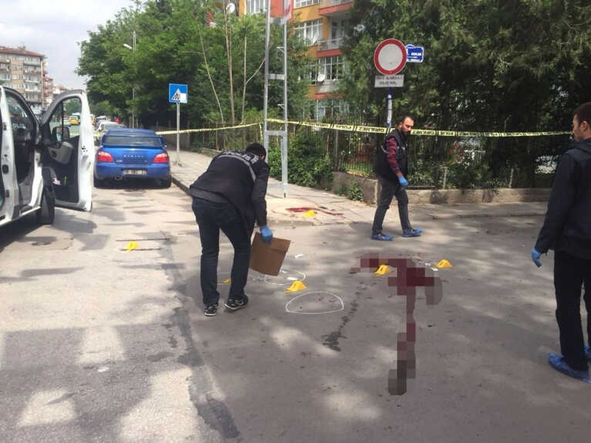 Önce Karısını Sonra Kendisini Vurdu