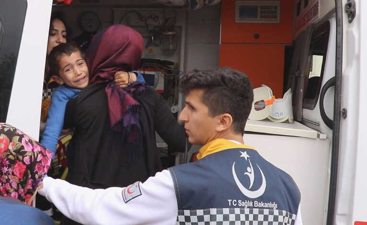 Otomobil Çarpan Çocuk Ambulansa Binmek İstemedi