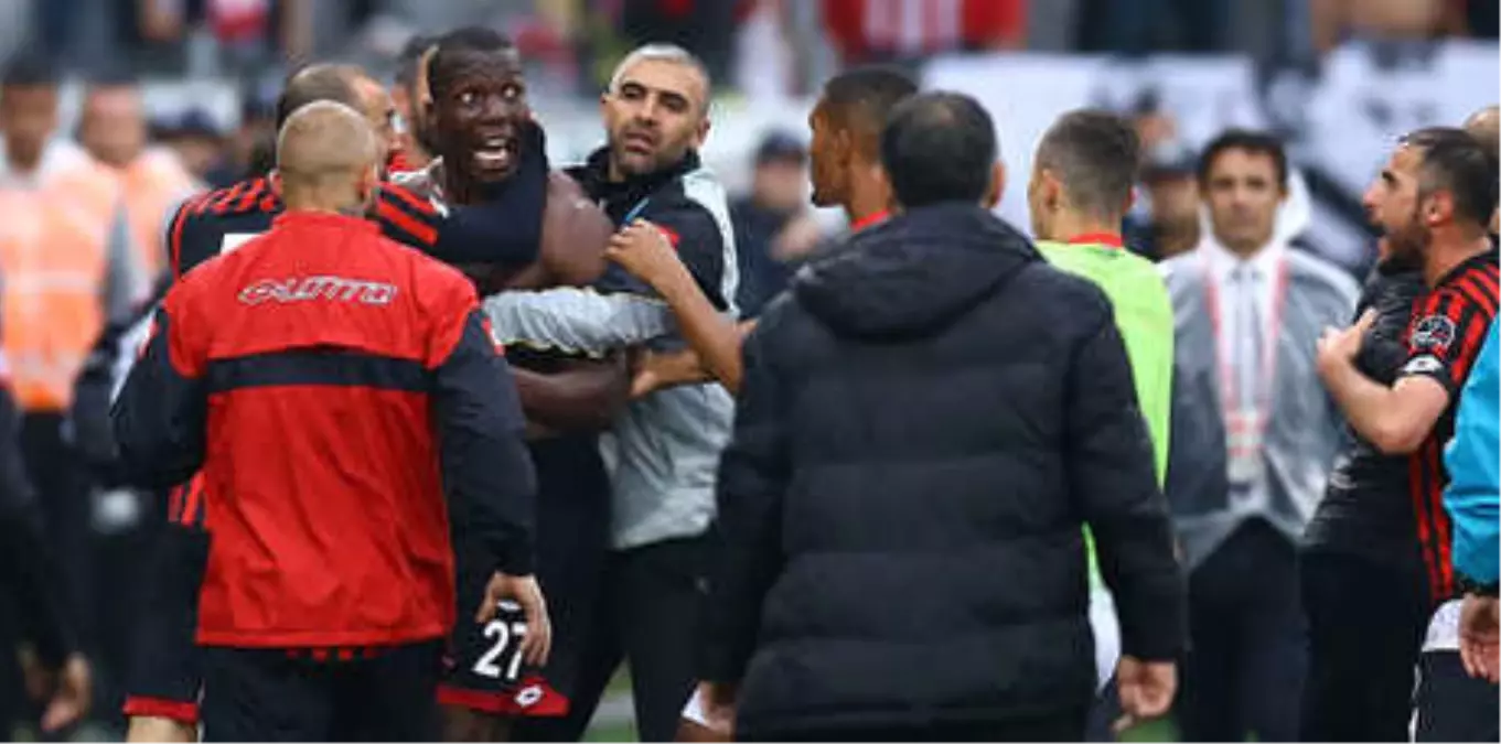 Pogba Özür Diledi!