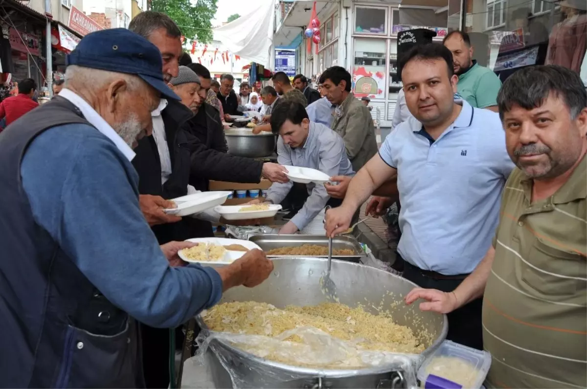 Simavlı Esnaflardan Yemek Hayrı