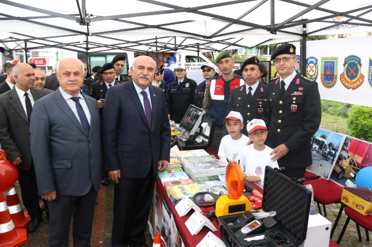 Sinop\'ta Karayolu Güvenliği ve Trafik Haftası