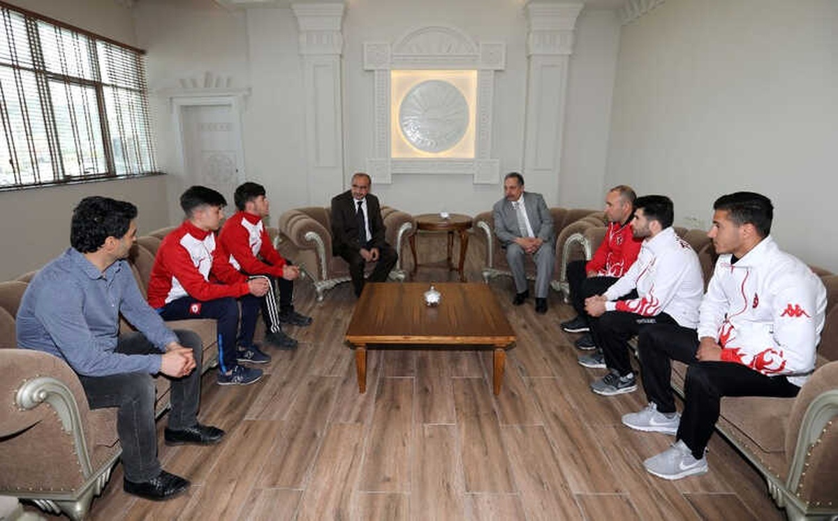 Van Büyükşehir Belediyesinin Sporcuları Şampiyonaya Damga Vurdu