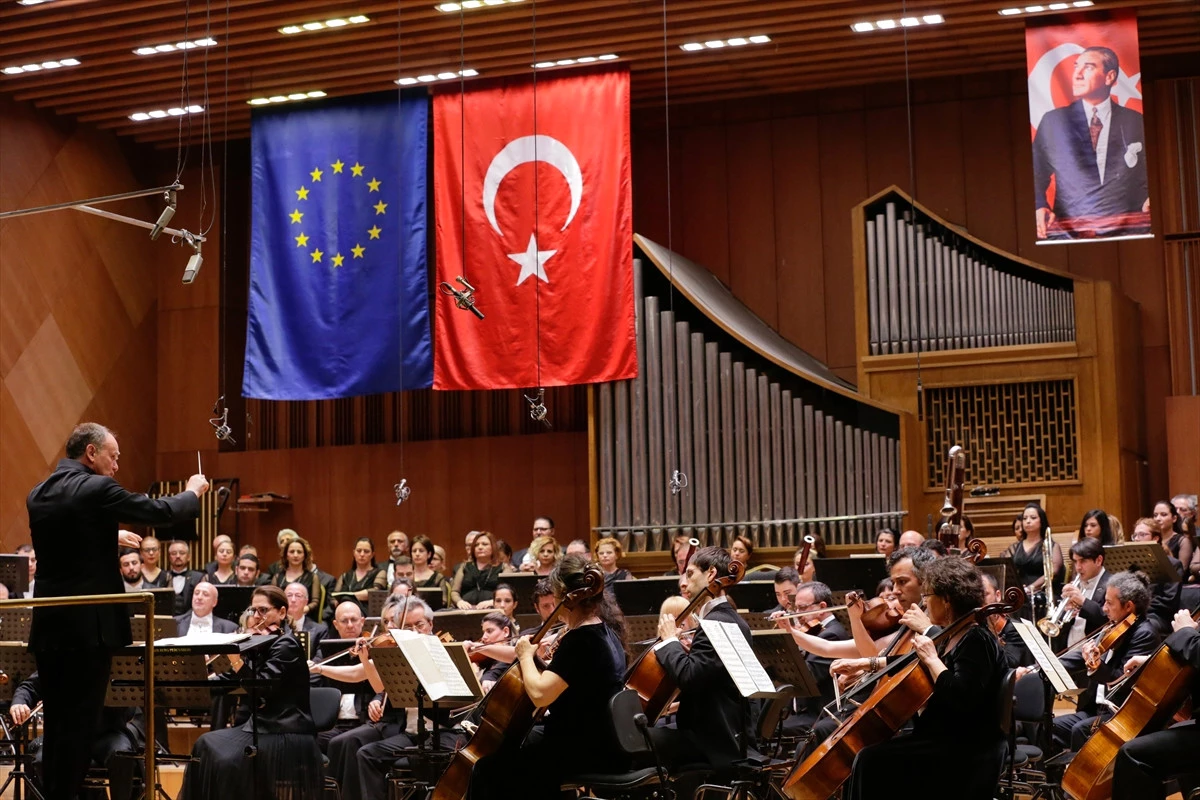 Avrupa\'nın Entegrasyon Süreci Türkiye\'siz Tamamlanmayacak"