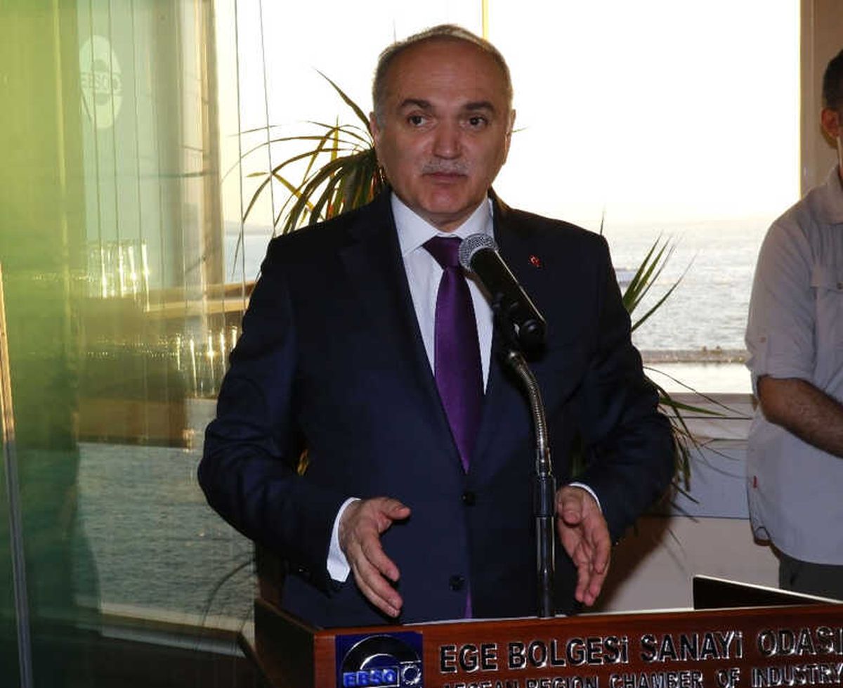 Bilim, Sanayi ve Teknoloji Bakanı Özlü: "İzmir\'e Model Fabrika Kuracağız"