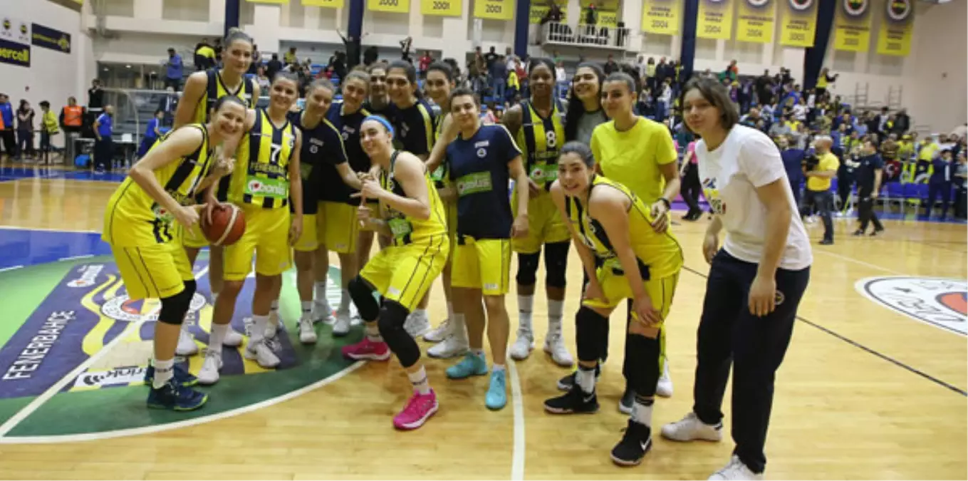 Fenerbahçe Adını Finale Yazdırdı!