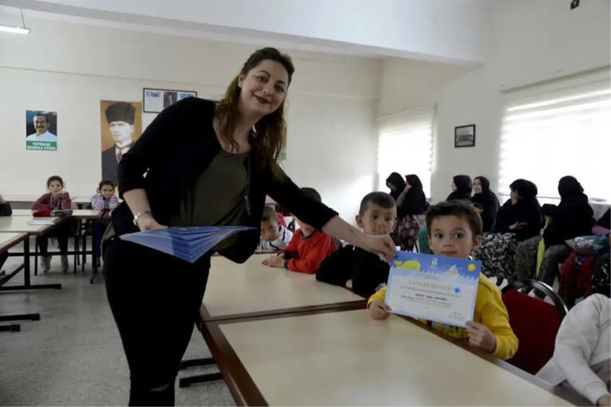 Hızlı Okuma ve Zeka Oyunları" Eğitimini Tamamlayan 120 Öğrenciye Katılım Belgesi Verildi