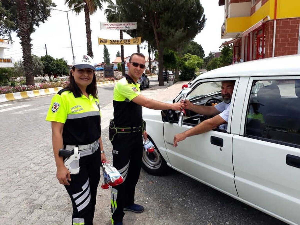Köyceğiz\'de Trafik Haftası Kutlaması