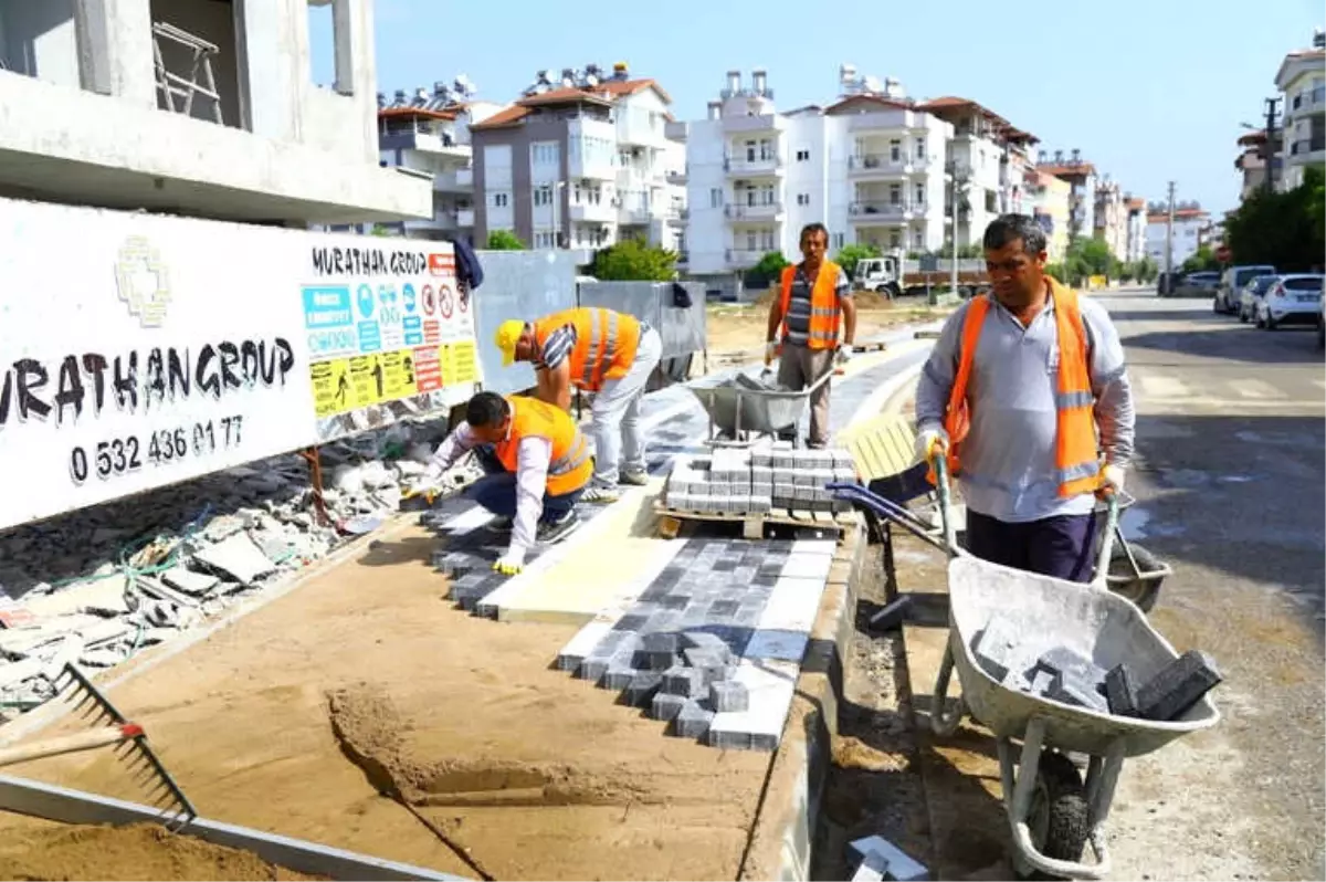 Manavgat Belediyesi\'nden Yol, Kaldırım ve Park Çalışmaları