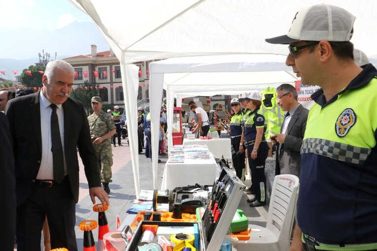 Manisalı Çocuklara Trafik Eğiitmi