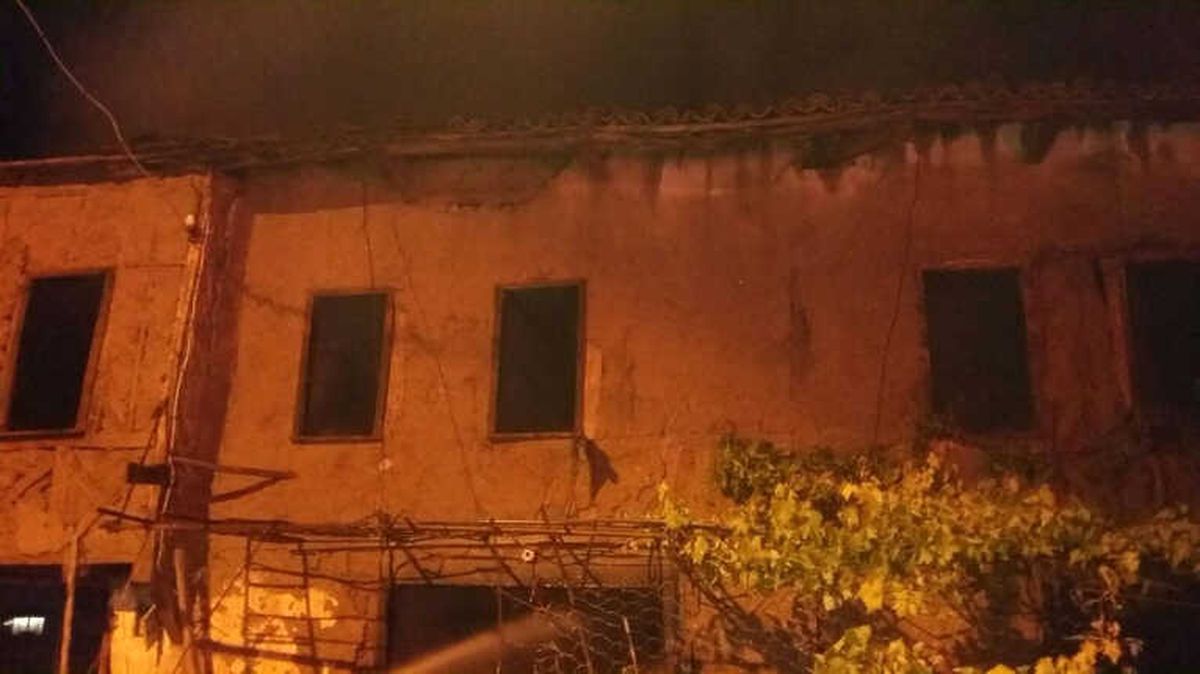 Osmaneli\'de Ev Yangını