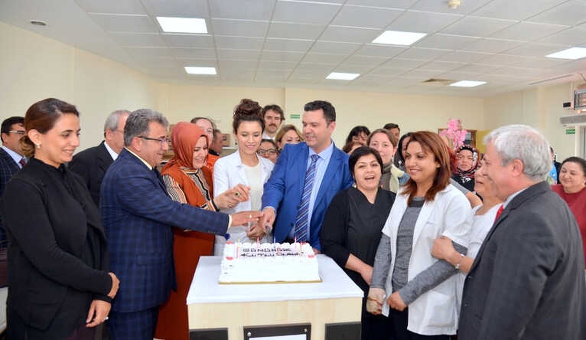 Ağız Diş Sağlığı Hastanesi\'nde Kutlama