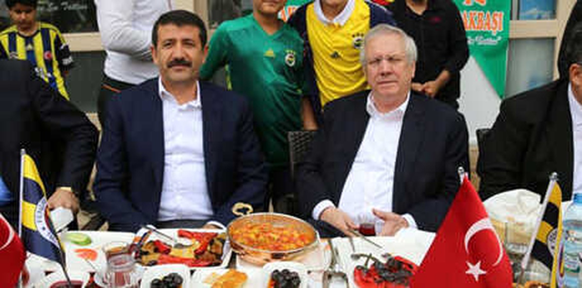 Aziz Yıldırım\'a Şanlıurfa\'da Ciğer Ziyafeti