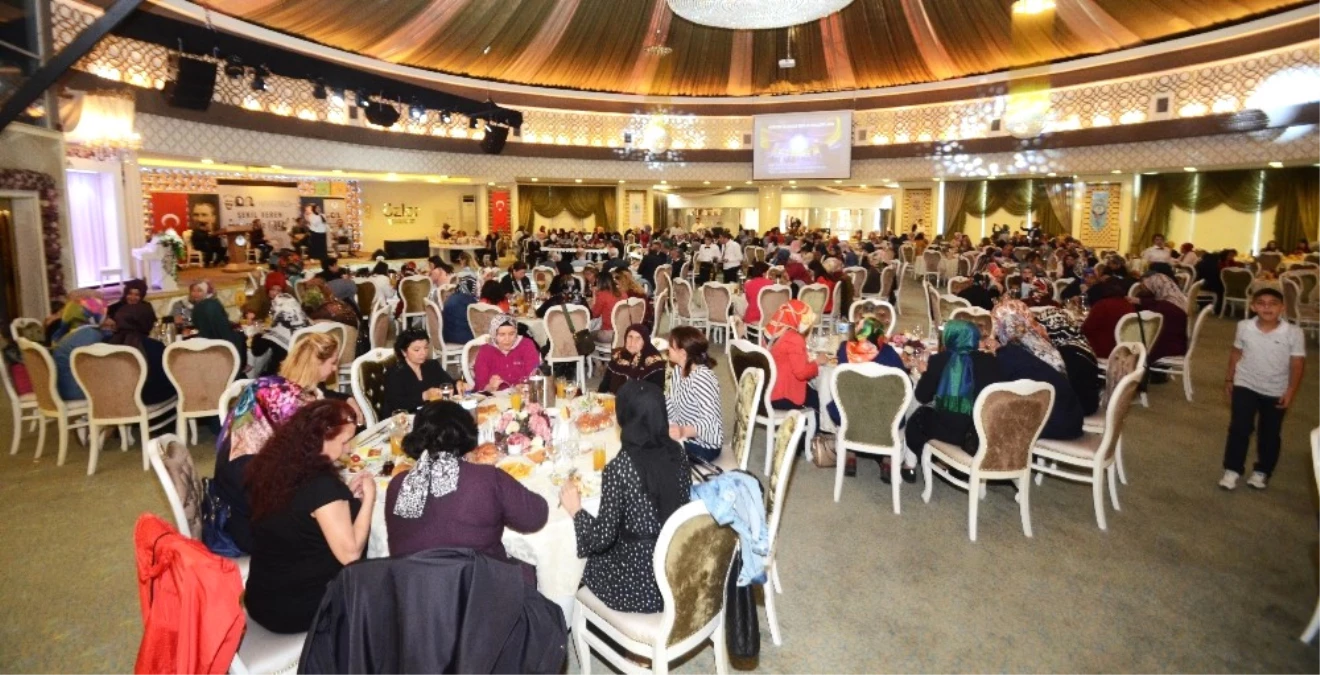 Başkan Çetin, Şehit ve Gazi Annelerini Kahvaltıda Ağırladı