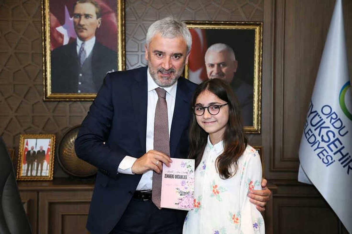 Başkan Yılmaz, Küçük Yazarı Konuk Etti