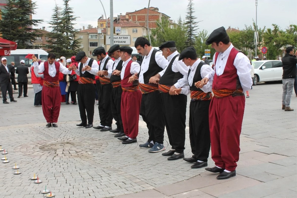 Engelliler Farkındalık İçin Yürüdü, Halk Oyunu Oynadı