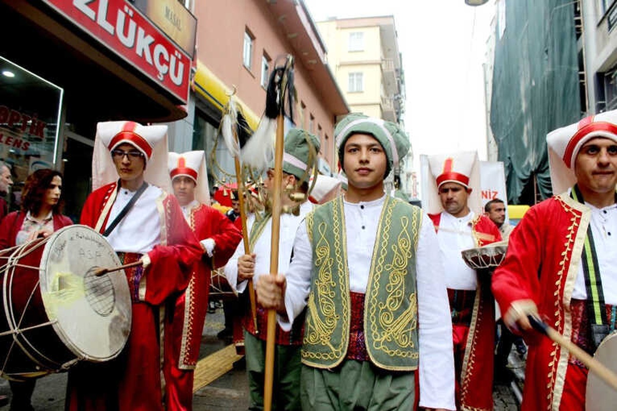 Engellilerin Oluşturduğu Mehteran Takımı Giresun Sokaklarını İnletti
