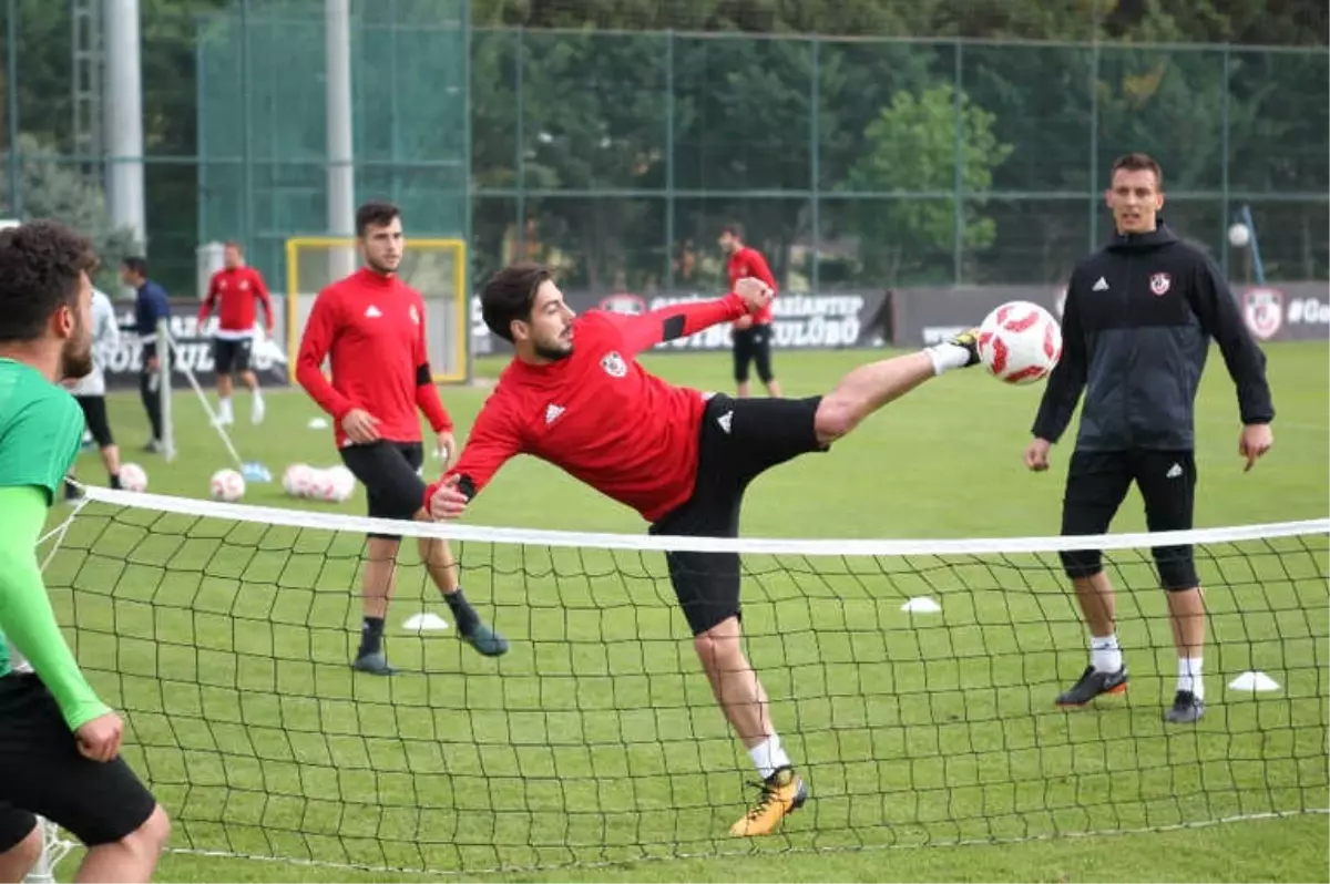 Gazişehir\'de Play-off Hazırlıkları Sürüyor