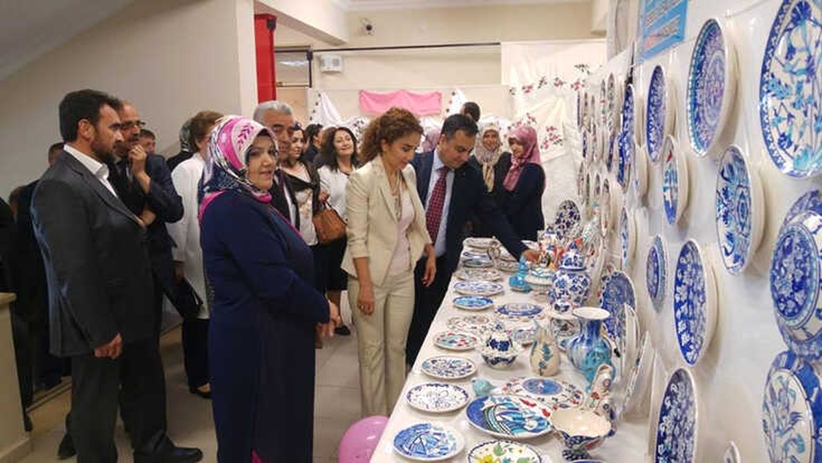 Halk Eğitim Merkezi\'nden Yıl Sonu Sergisi