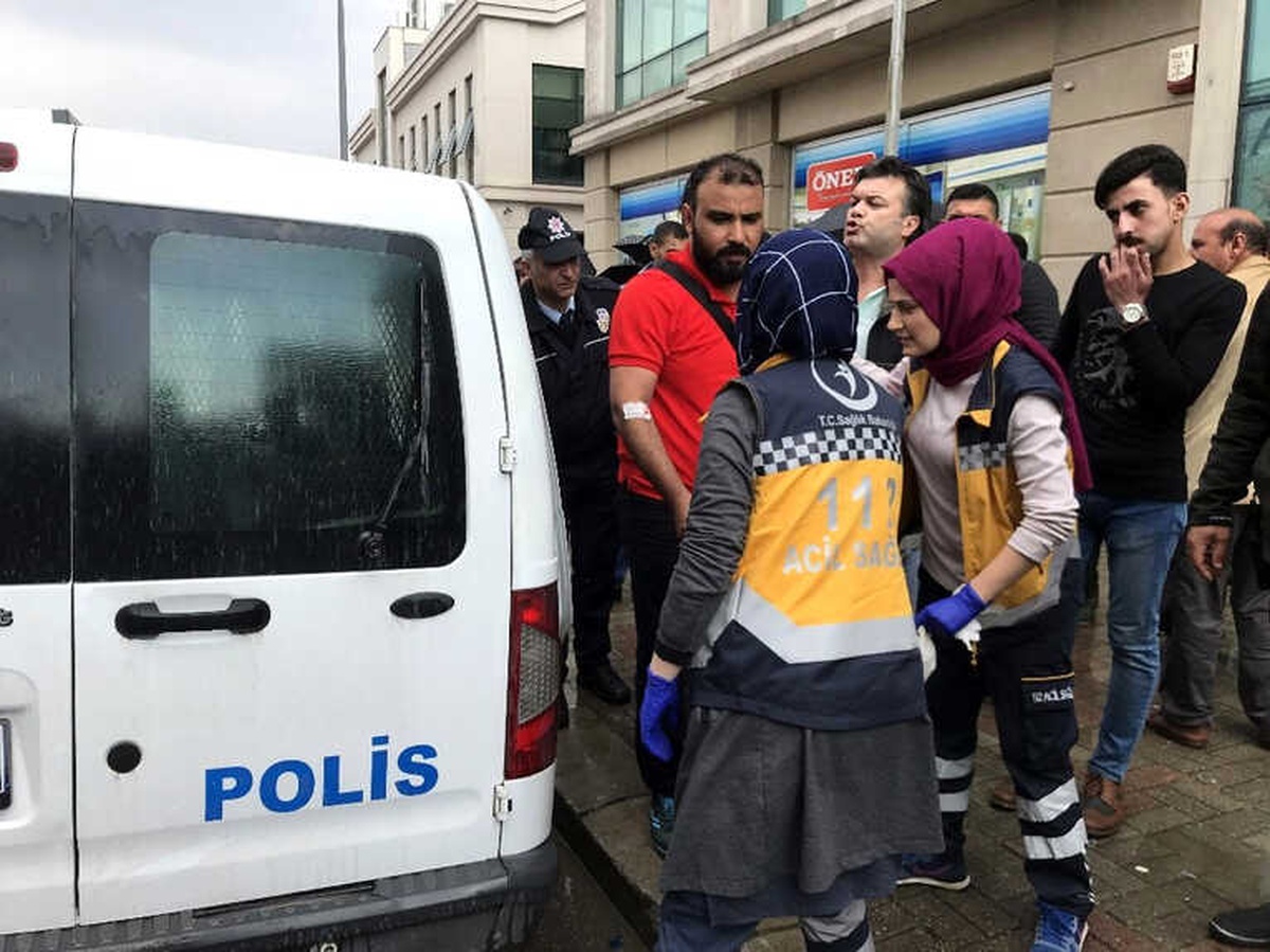 Iraklıların Bıçaklı Kavgasında Kan Aktı: 2 Yaralı