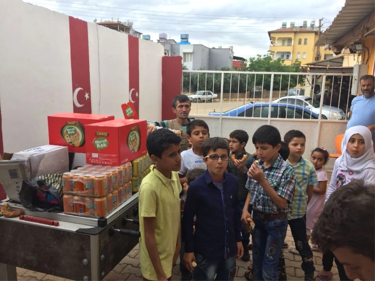 Koca Yürekli Simitçi, Rüyasında Gördüğü Suriyeli Kız İçin Yollara Düştü