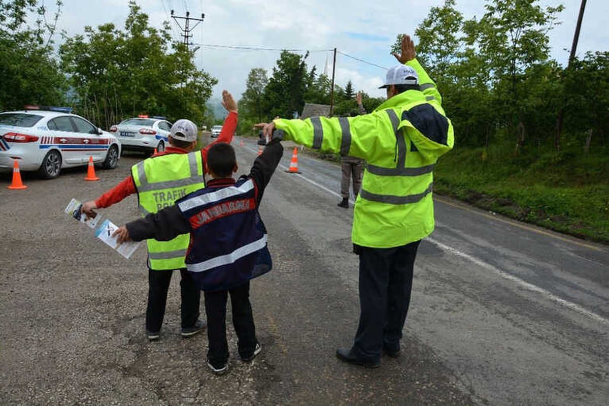 Ordu\'da Öğrenciler Trafik Denetimi Yaptı