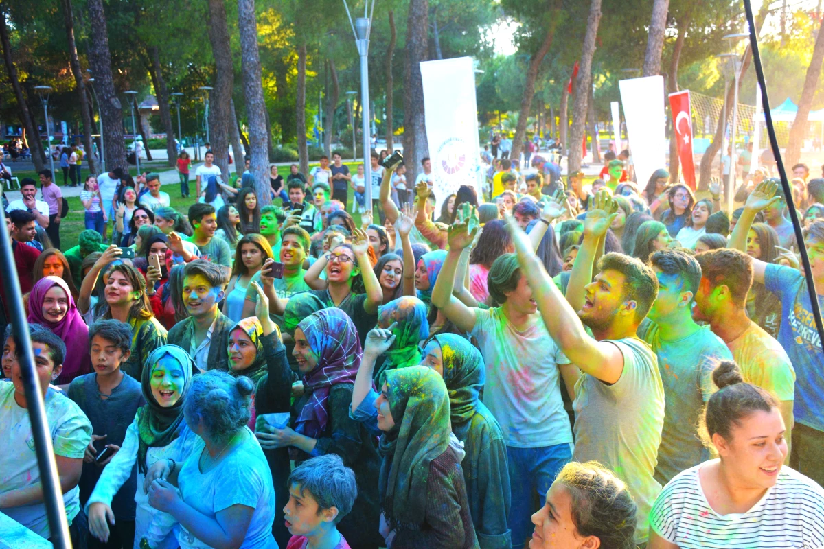 Torbalı Gençlik Festivali Boya Savaşıyla Başladı!