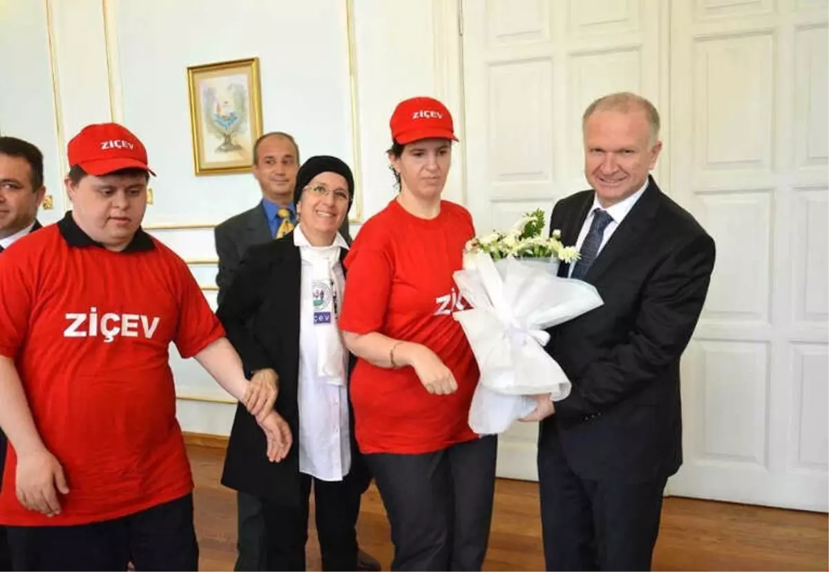 Vali Ceylan, Engelli Dernekleri ve Vakıflarını Ağırladı