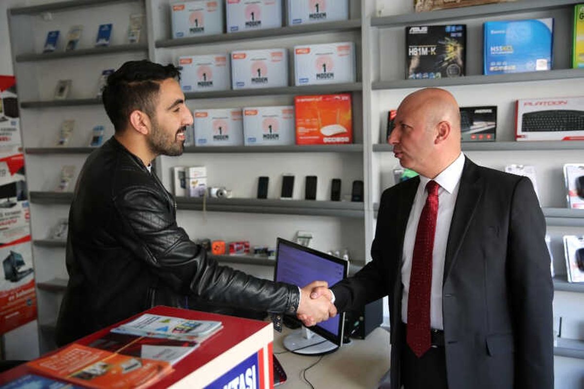 Başkan Çolakbayrakdar Sümer Mahallesini Ziyaret Etti