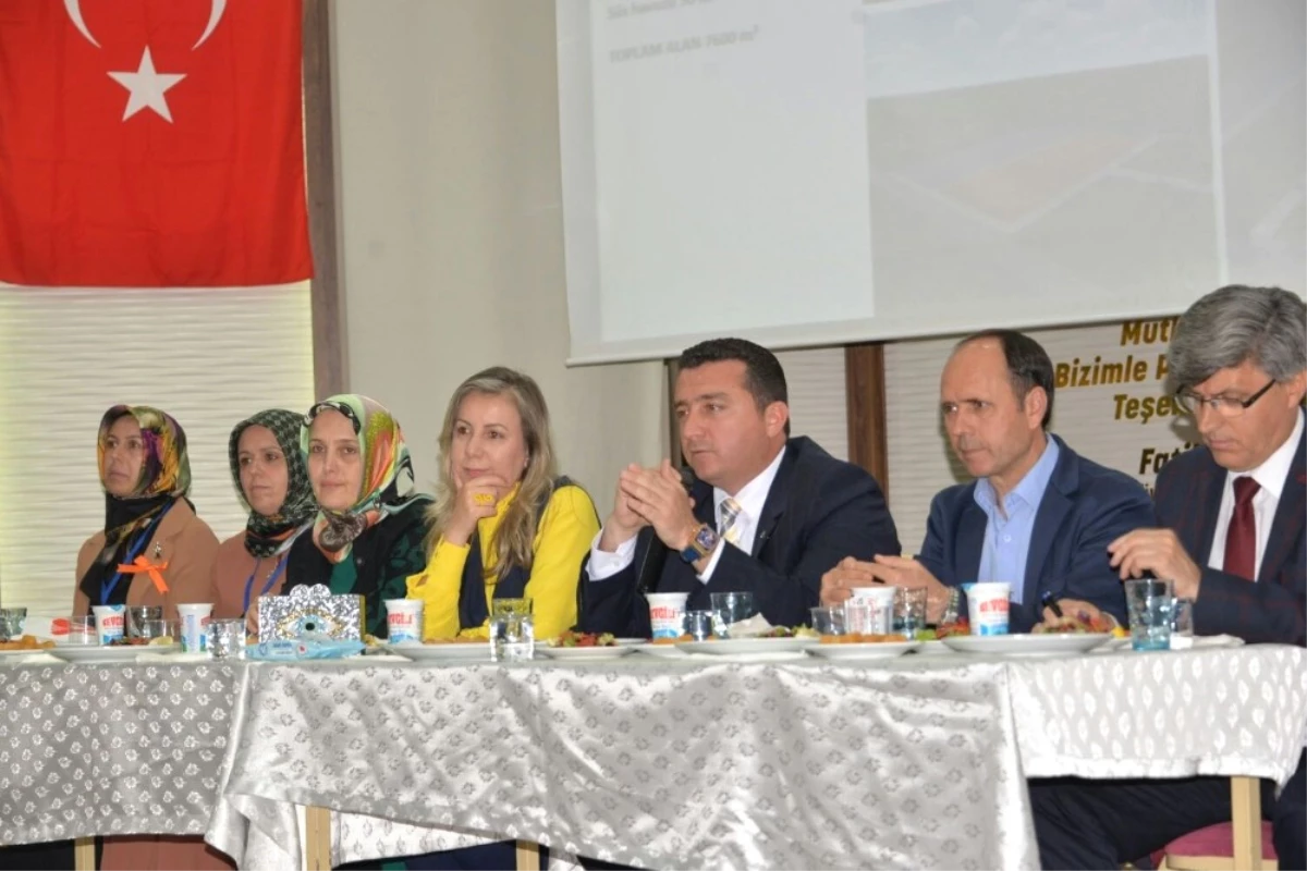 Bozüyük Belediye Başkanı Fatih Bakıcı, AK Parti\'li Hanımlarla Bir Araya Geldi