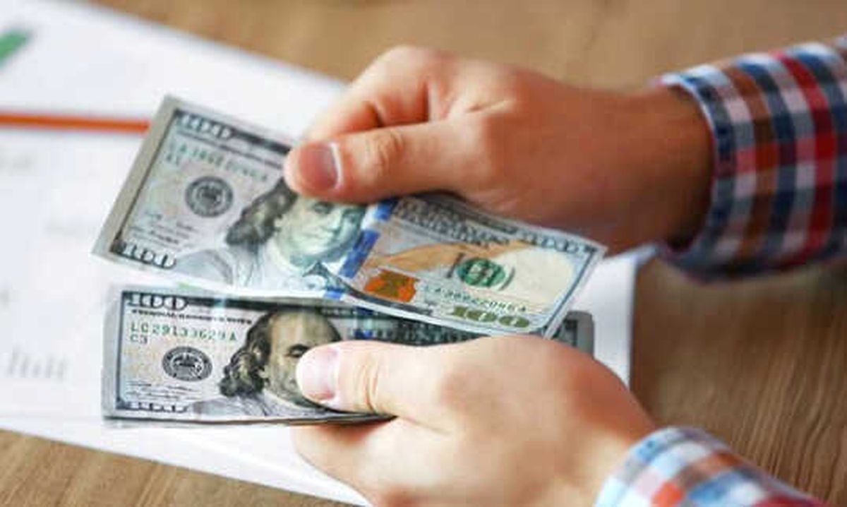 Dolar Güne Sakin Başladı