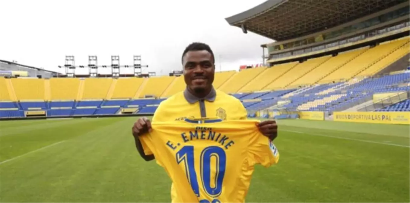 Emenike Uykusu Geldiği İçin İdmanı Yarıda Bıraktı