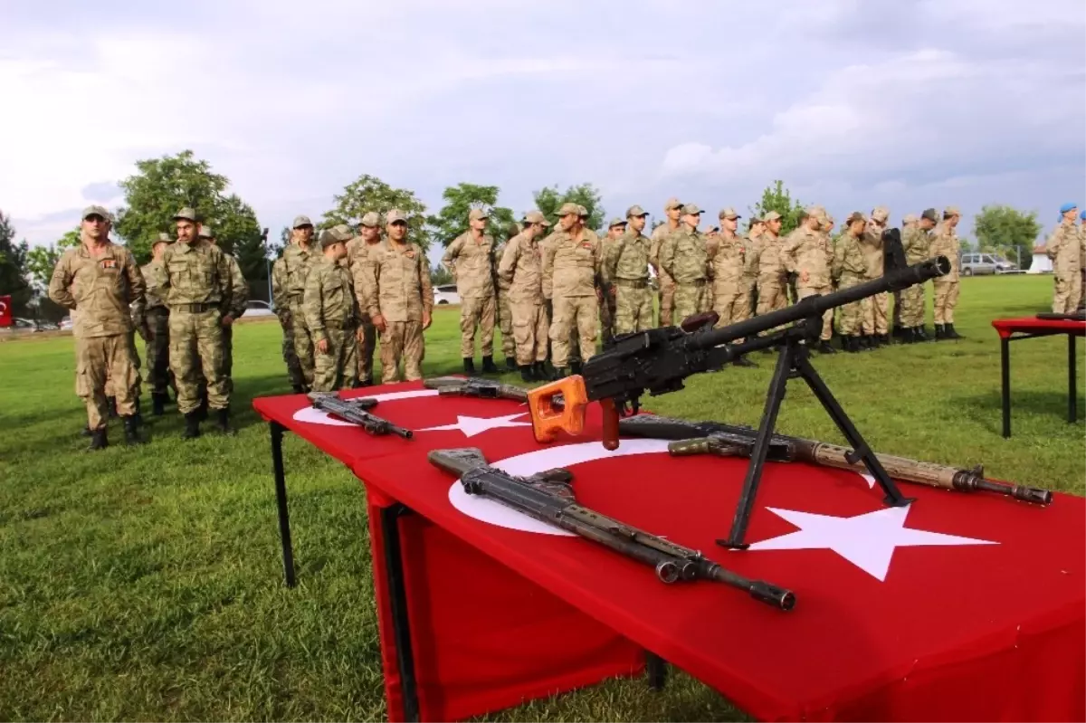 Engelli Bireyler Bir Günlük Askerlik Heyecanı Yaşadı