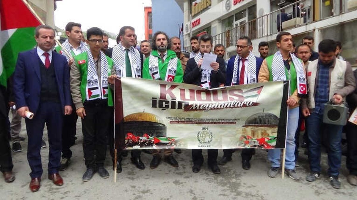 Hakkari\'den İsrail ve Fransa\'ya Kınama