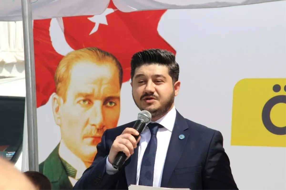 İyi Parti Aday Adayı Ömer Geriter\'in Tanıtım Toplantısına Yoğun İlgi