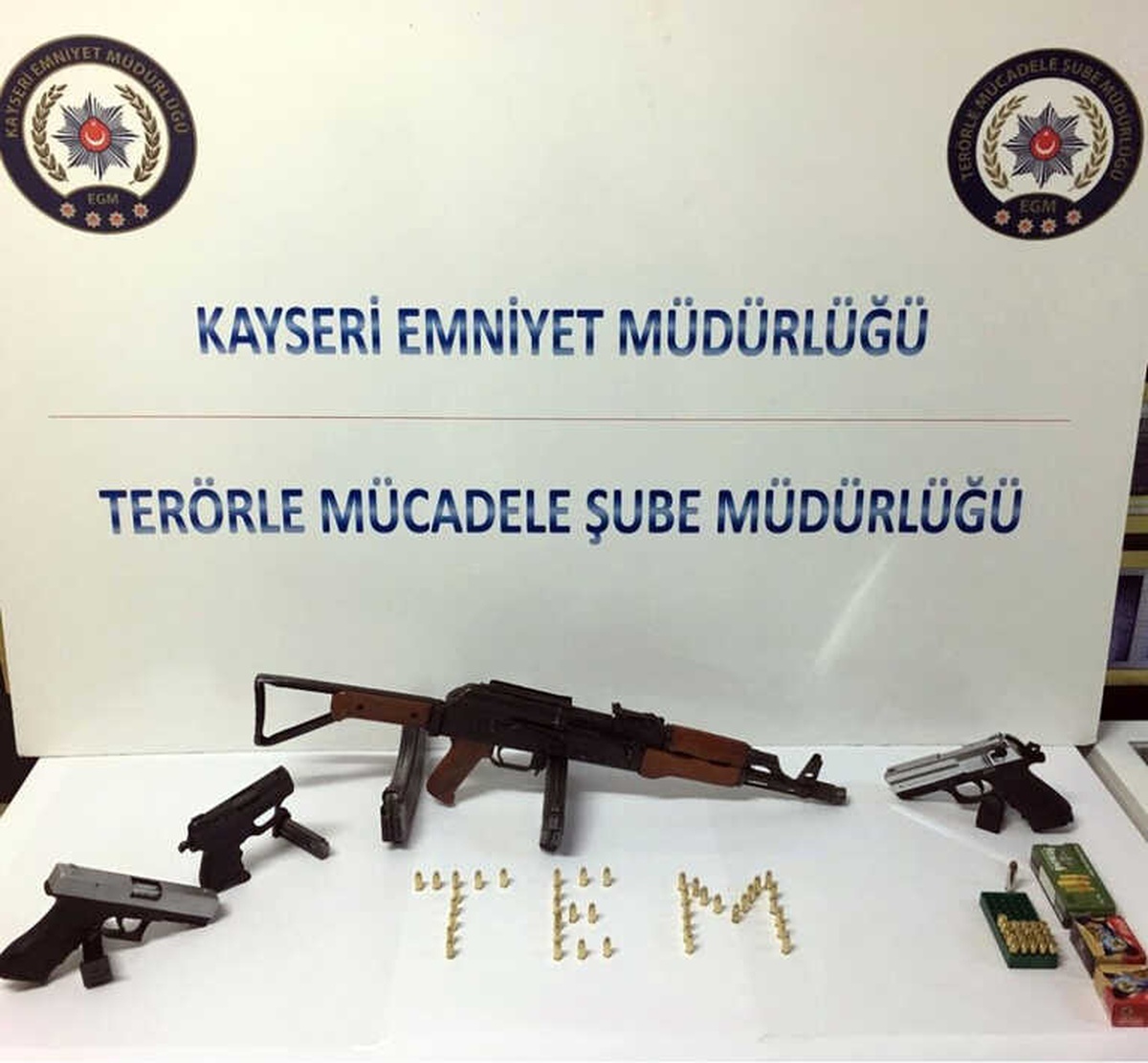 Kayseri\'de Kaleşnikof Operasyonu: 3 Gözaltı