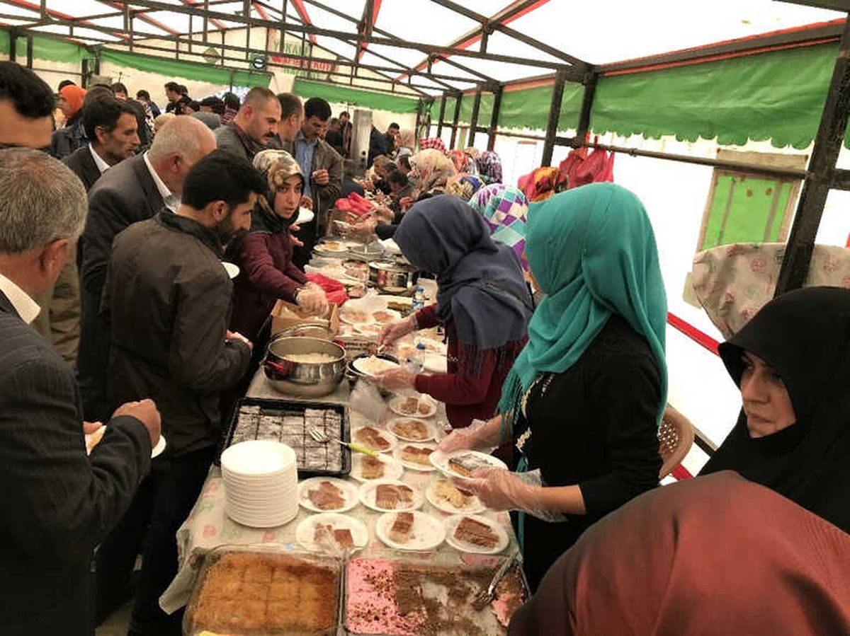 Muradiye\'de Kur\'an Kursu Yararına Kermes