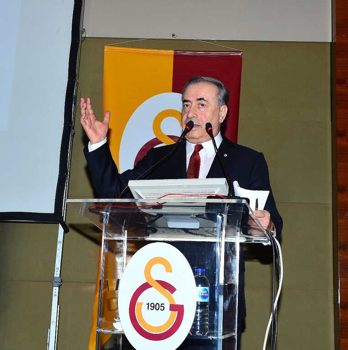 Mustafa Cengiz: "Galatasaraylılar İnanır, Çalışır ve Kazanır"