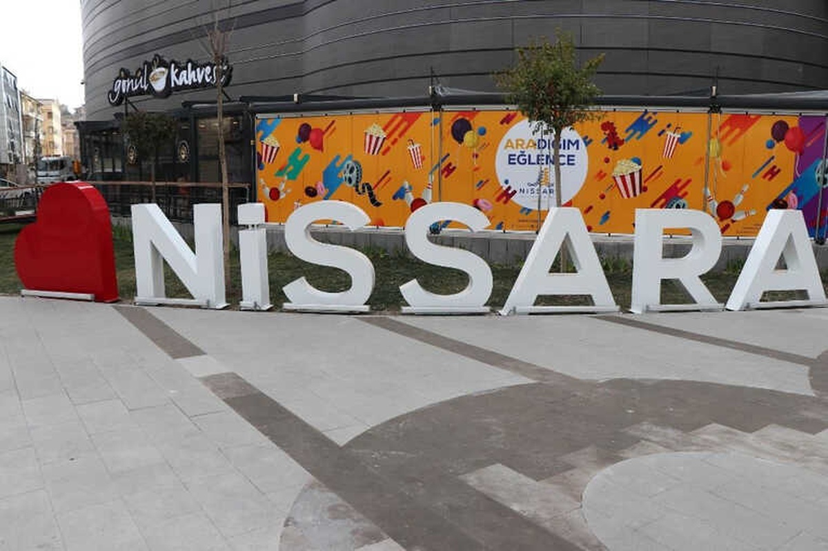 Nissara Avm Anneleri Yalnız Bırakmadı