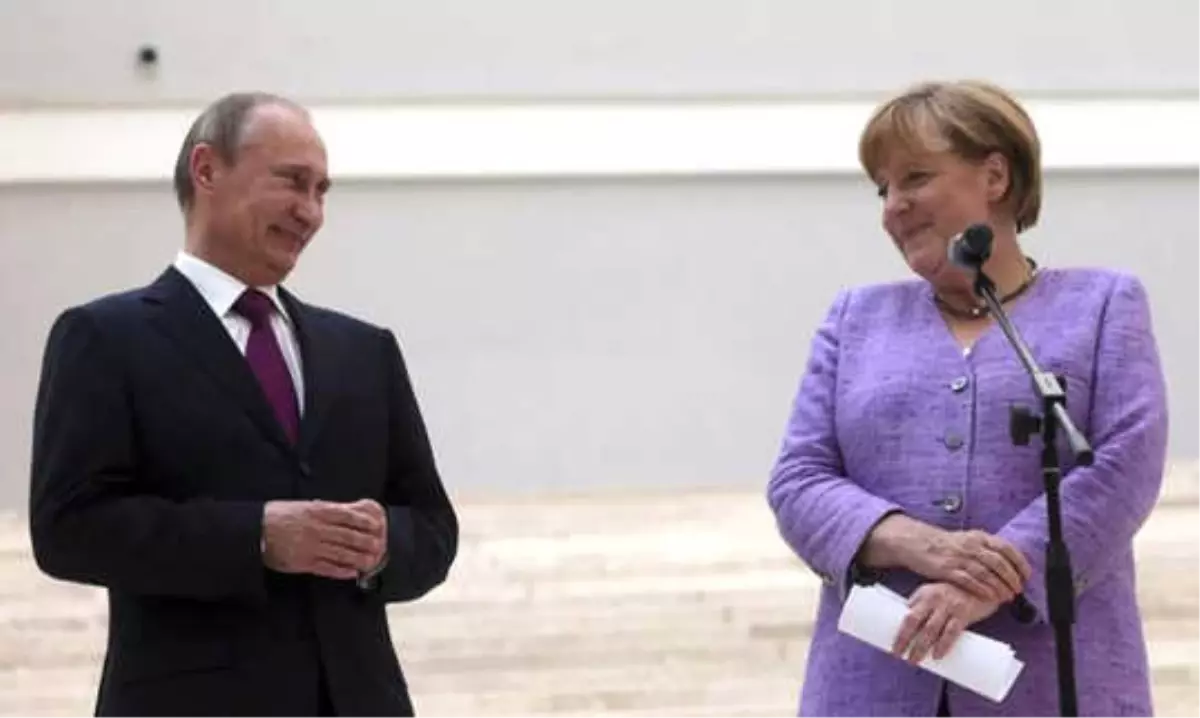 Putin ve Merkel İran\'ı Görüştü